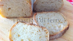 Filone di pane rustico
