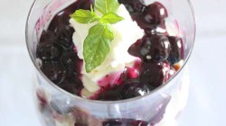 Trifle cheesecake con salsa ai mirtilli (22)