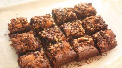 Brownies al cioccolato con biscotti (4)