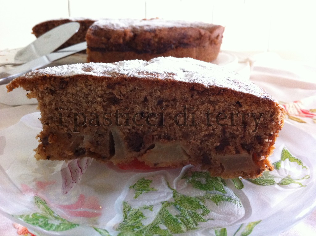 Torta soffice al cioccolato e pere 030