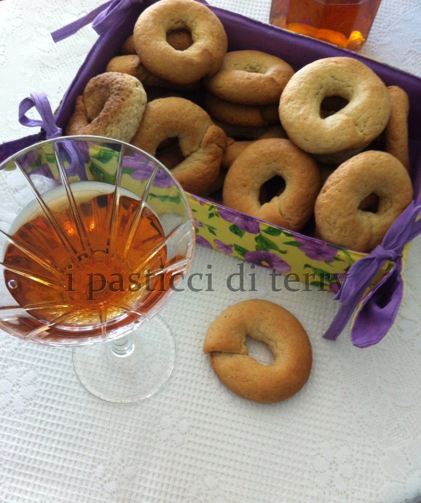 Ciambelline allo zibibbo 034