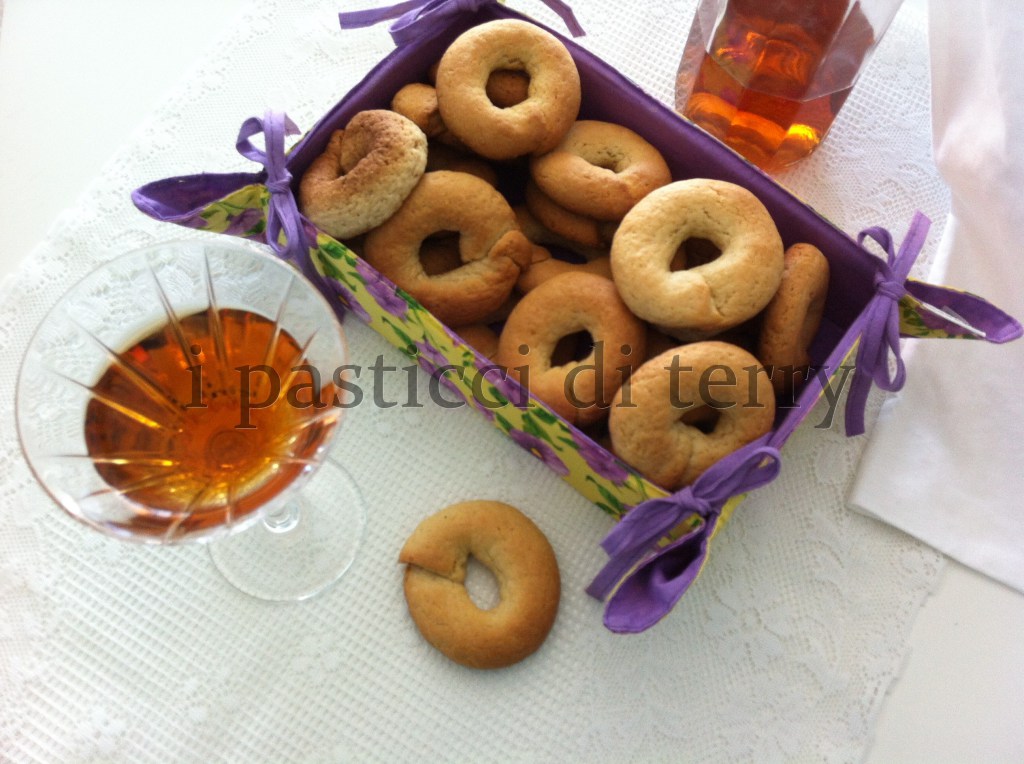 Ciambelline allo zibibbo 038