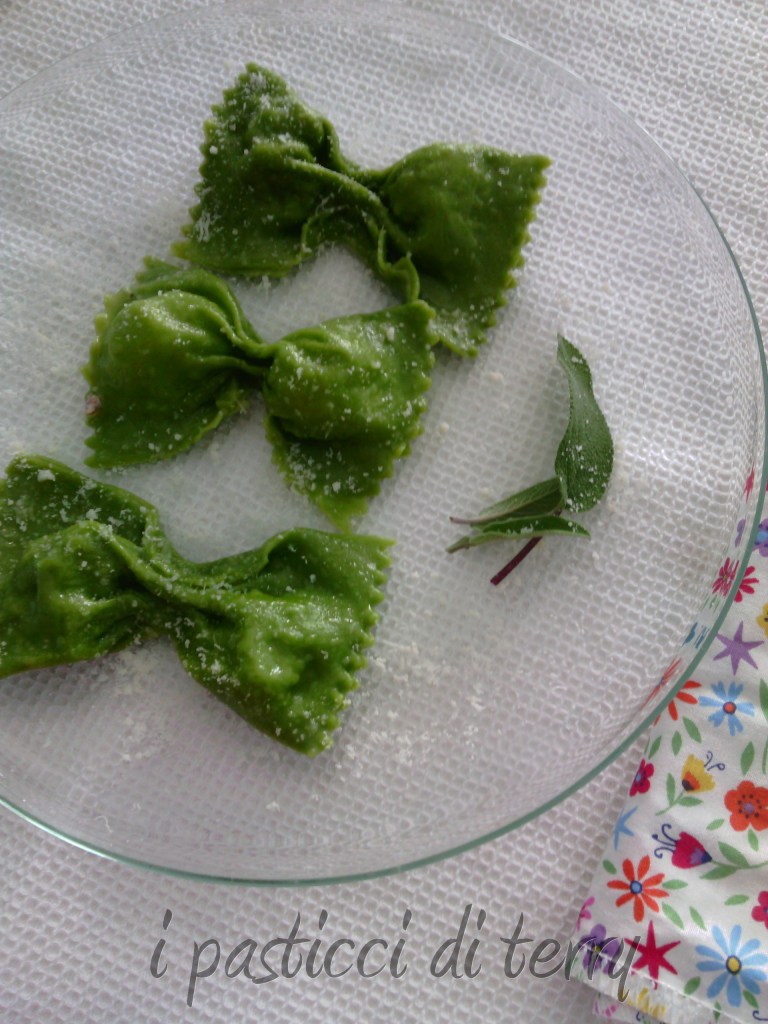 Ravioli a farfalla con bresaola e ricotta (14)