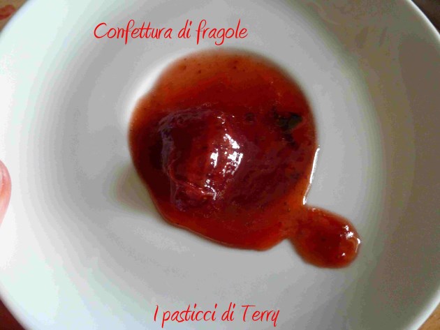 Confettura di fragole (17)