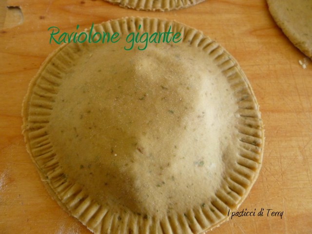 Pasta fresca - Raviolone gigante (8)
