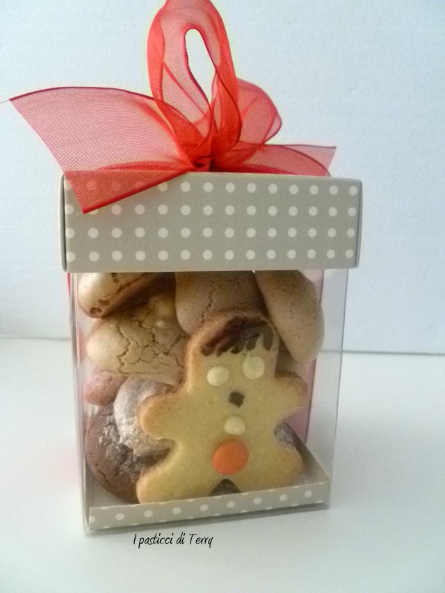 Biscotti al cioccolato farciti (12)