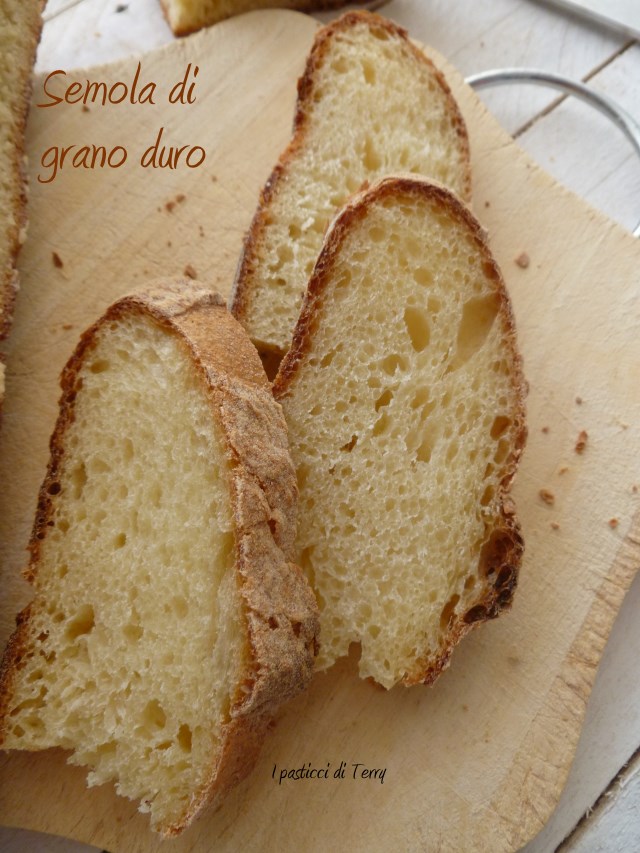 Pane di semola di grano duro (19)