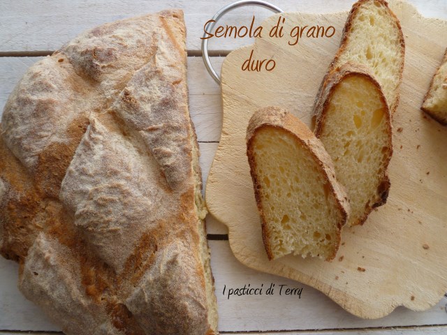 Pane di semola di grano duro (21)