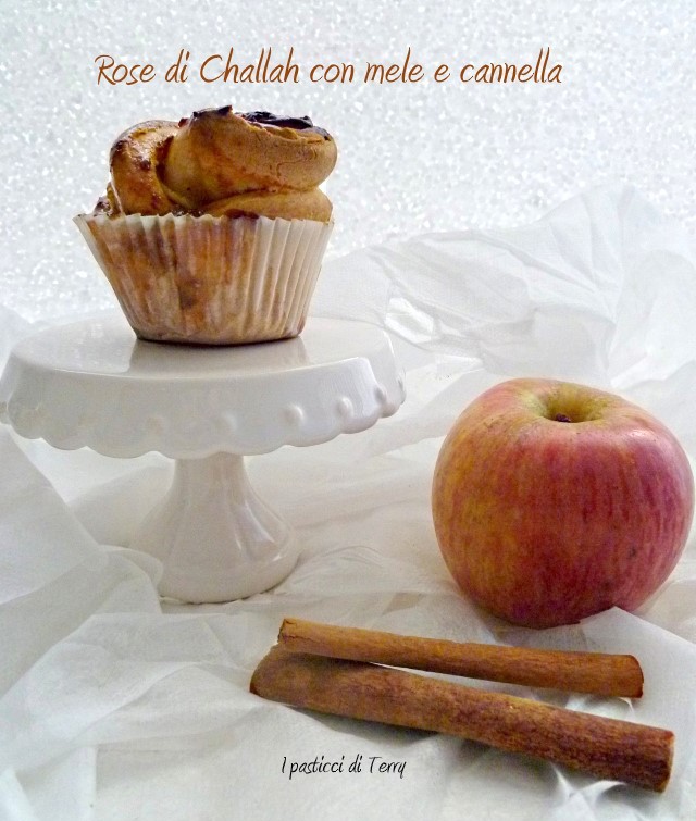 Rose di Challah con mele e cannella (12)
