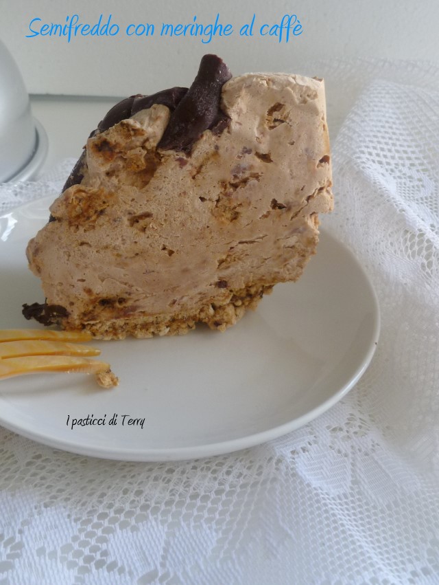 Semifreddo con meringhe al caffè (18)