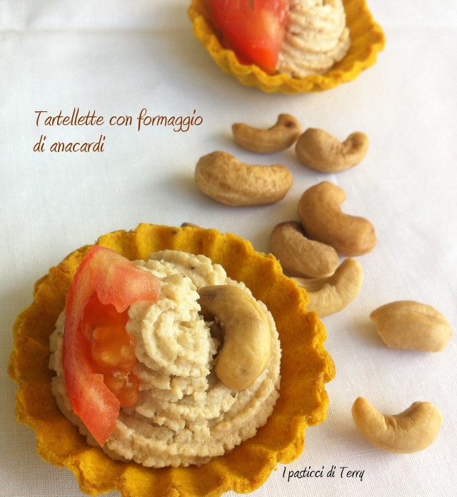 Tartellette con formaggio di anacardi (40)-1