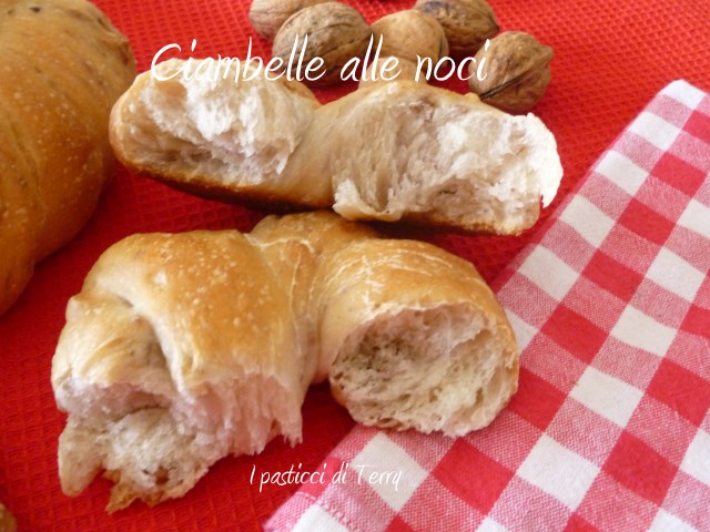 Ciambelle alle noci