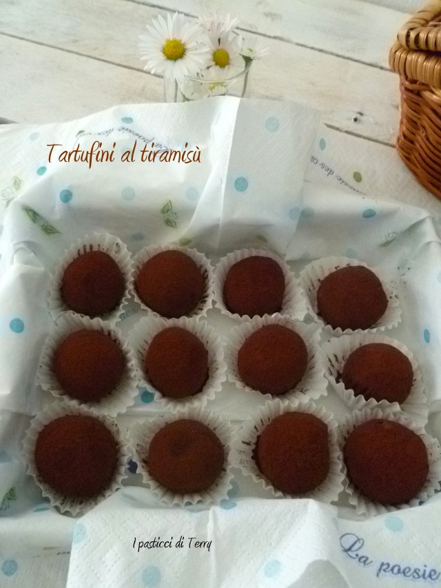 Tartufini al tiramisù (11)