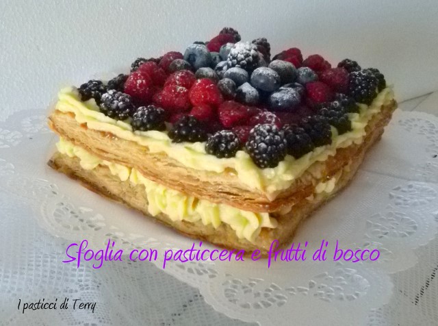 Sfoglia con pasticcera e frutti di bosco (25)