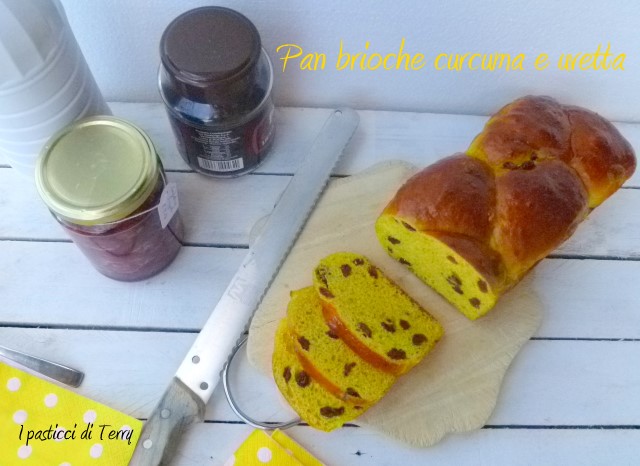 Pan brioche curcuma e uvetta (15)