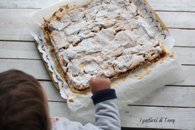 torta-slava-pere-caramellate-e-meringa-4