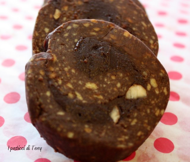 salame-di-cioccolato-e-crema-di-castagne-10