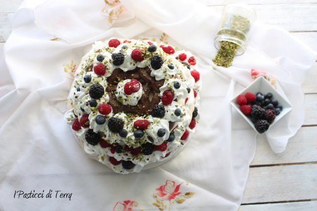 pavlova-naked-cake-8
