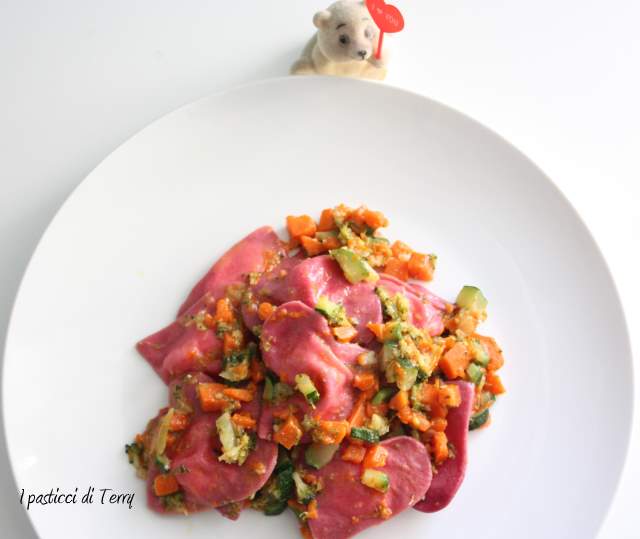 Cuori rossi con brunoise di verdure (10)