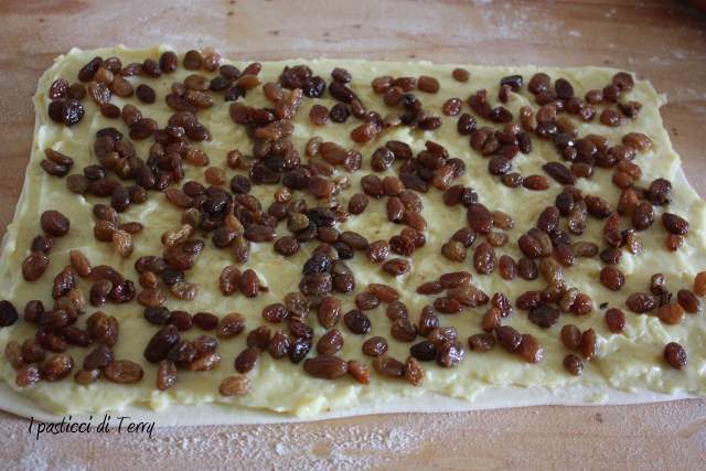 Pains aux raisins (6)