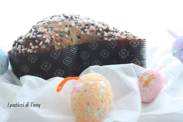 Colomba alla curcuma con mandarini e gocce di cioccolato (15)