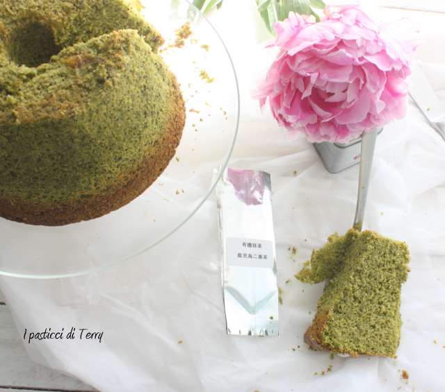 Fluffosa al the matcha e semi di papavero (24)