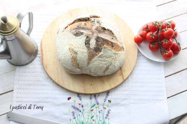 Pane semi integrale con farro e acqua di governo (12)