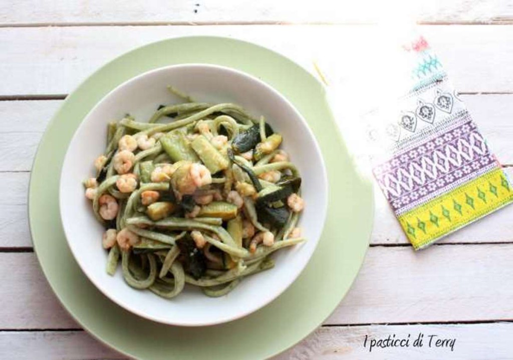 Spaghettoni quadri alle alghe in fiocchi (19)