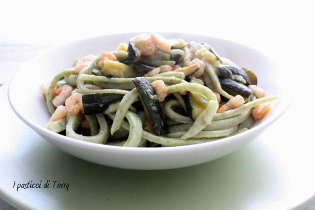 Spaghettoni quadri alle alghe in fiocchi (20)