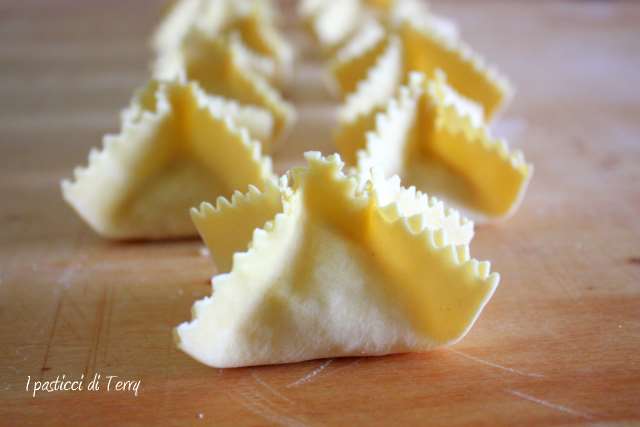 Fagottini all'uovo con mortadella e patate (8)