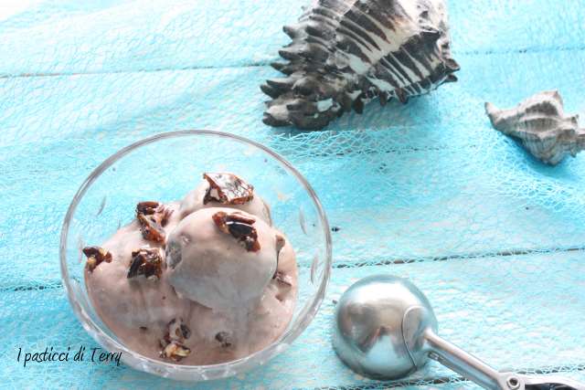 Gelato furbo alla crema gianduia con croccante di noci pecan ( (10)
