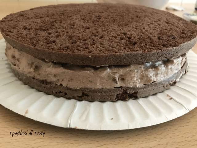 Torta farcita alle nocciole (0)