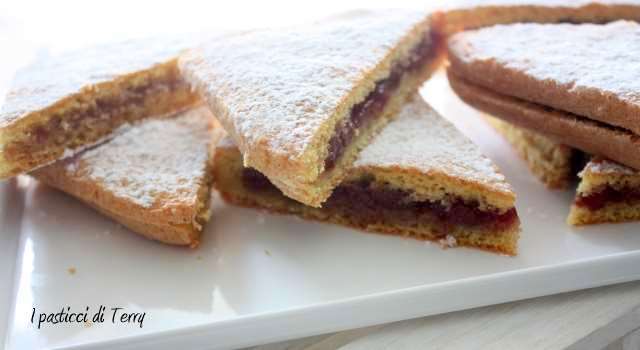 Tramezzini di torta con confettura (2)