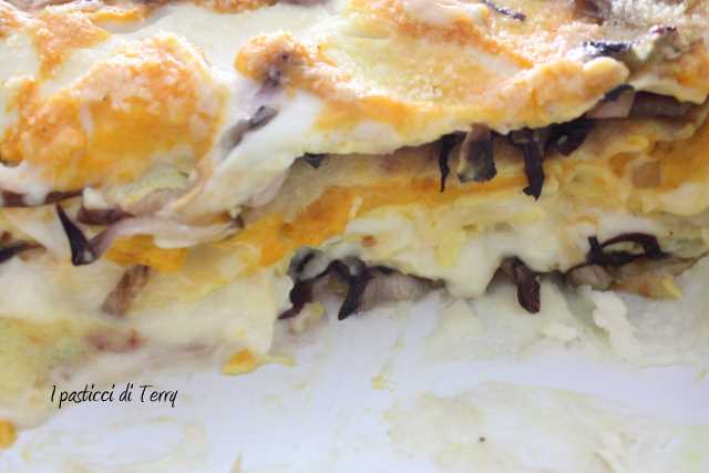 Lasagna di creps zucca zola e radicchio (17)