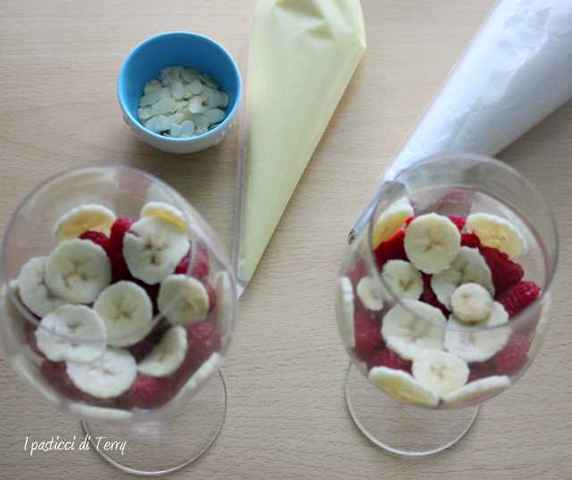 Delia's Christmas Trifle (4)