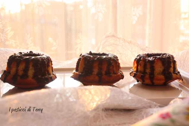 Ciambelline all'arancia con cioccolato (9)