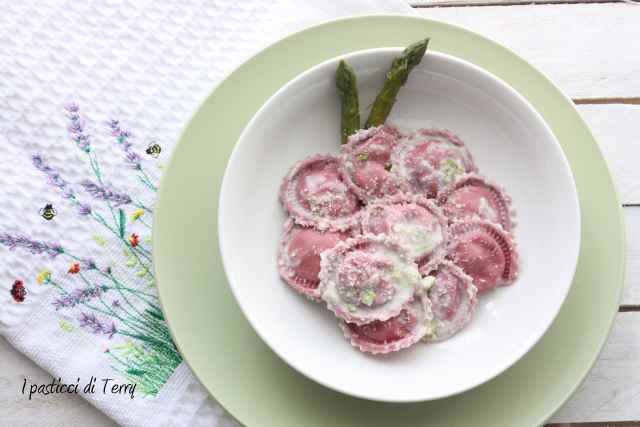 Cappellini rosa con asparagi (4)