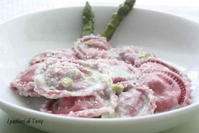 Cappellini rosa con asparagi (6)