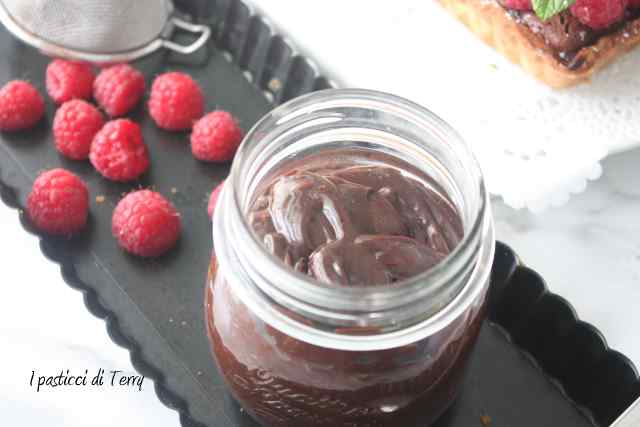 Crostata al cioccolato e lamponi (15)