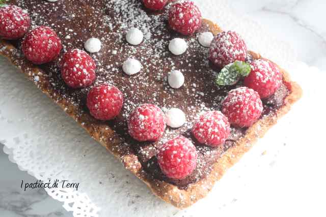 Crostata al cioccolato e lamponi (17)