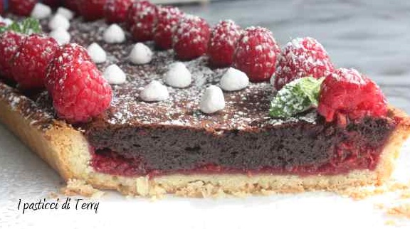 Crostata al cioccolato e lamponi (21)